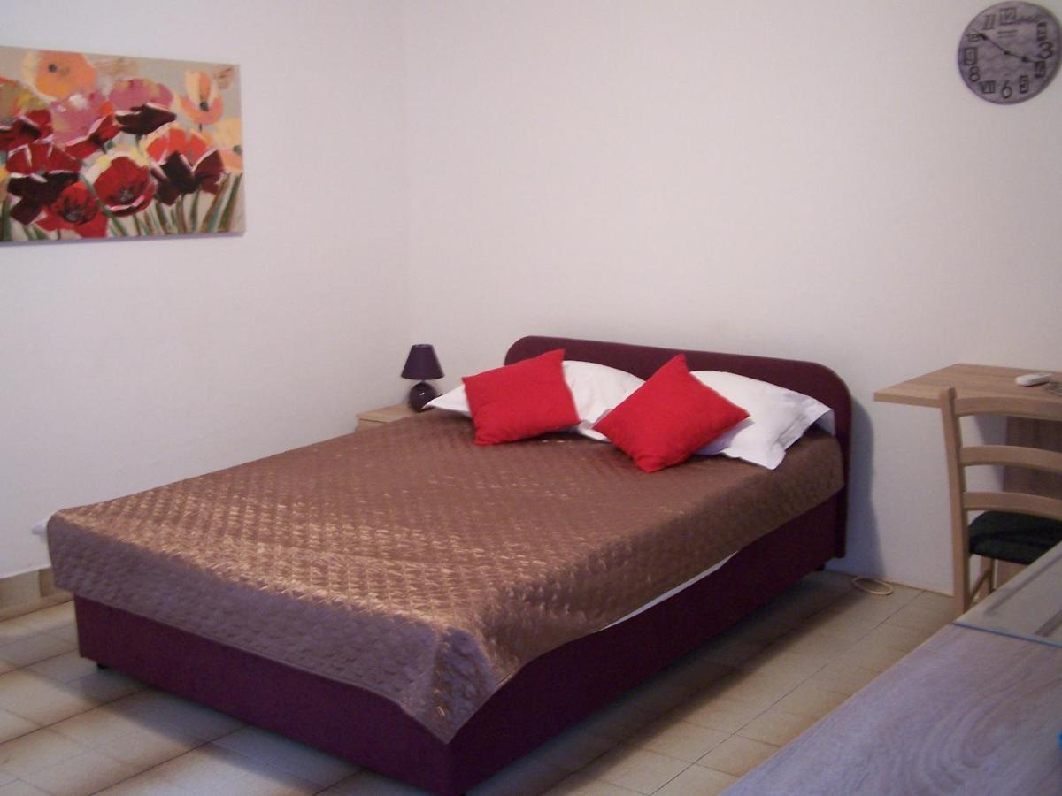 Apartments By The Sea Novalja, Pag - 18154 Exterior photo